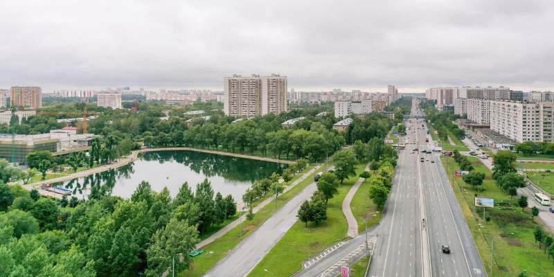 В 2021 году благоустроят более 100 небольших парков, скверов и жилых территорий – Собянин