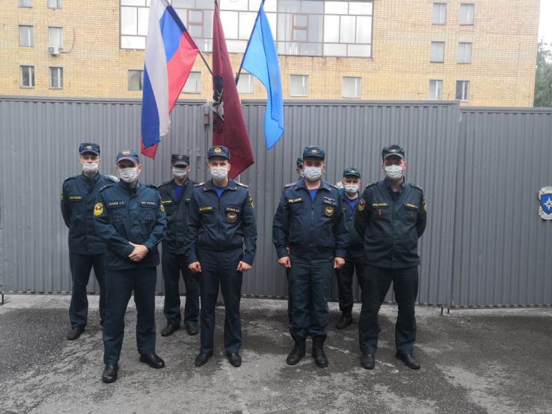 В пожарно-спасательных подразделениях МЧС САО проведены торжественные мероприятия, посвященные Дню России