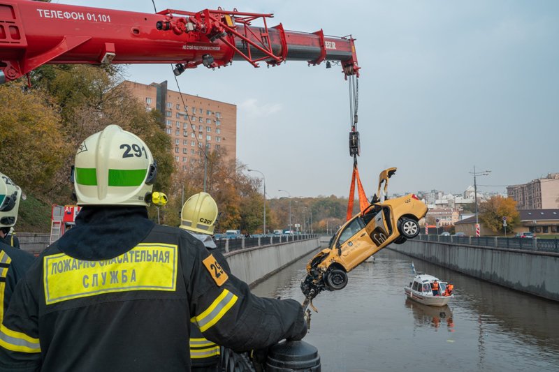 Московские спасатели готовы к ликвидации ДТП любой сложности