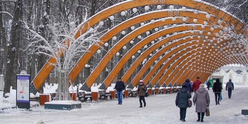Музейные комплексы парков Москвы ждут посетителей тематических выставок
