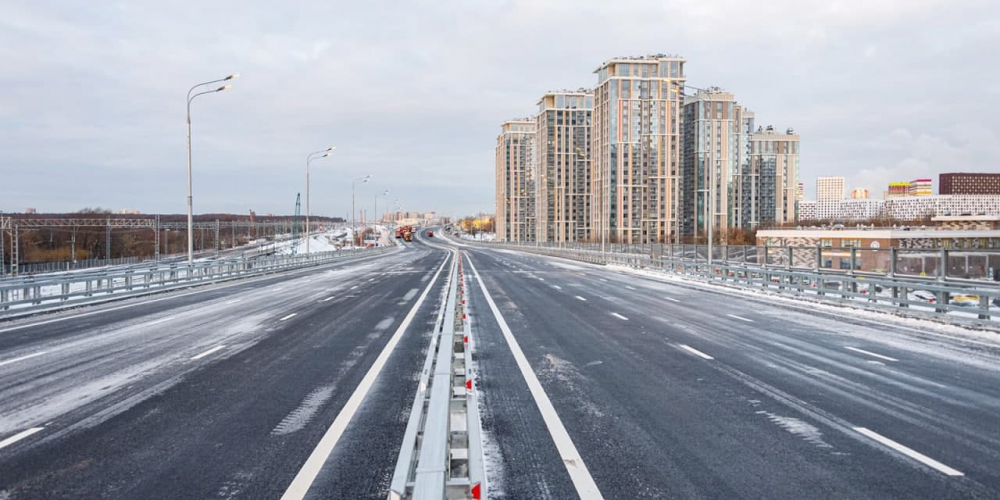 Более 80 километров новых дорог появится в Москве в 2022 году