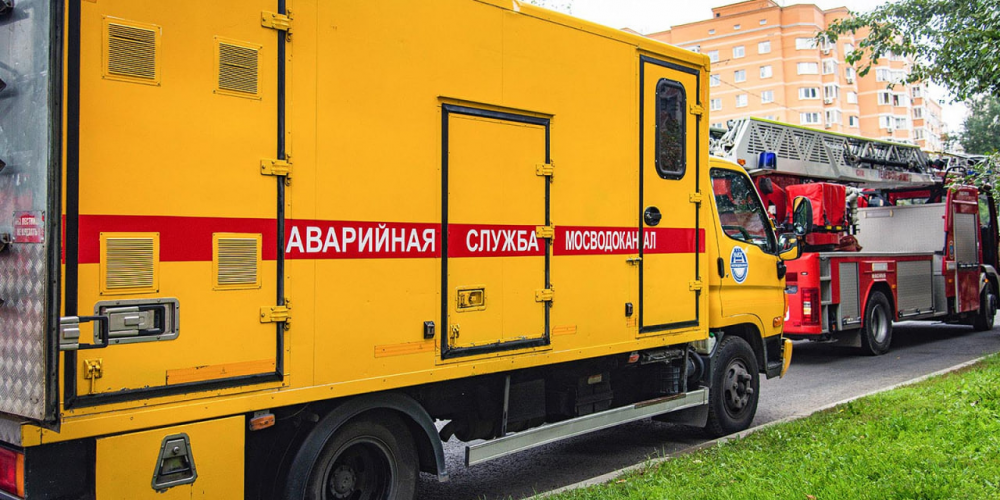 Собянин: Городские службы работают на месте аварии в ТЦ «Времена года»